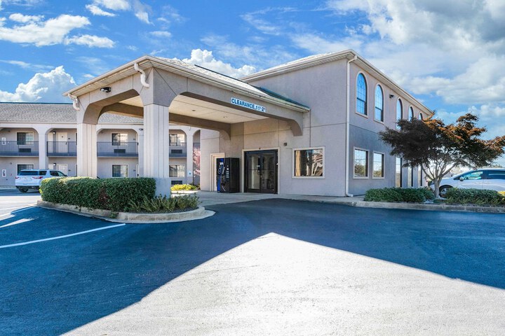 Hotel 4 of 23