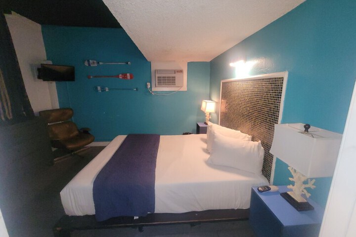 Room 30 of 67