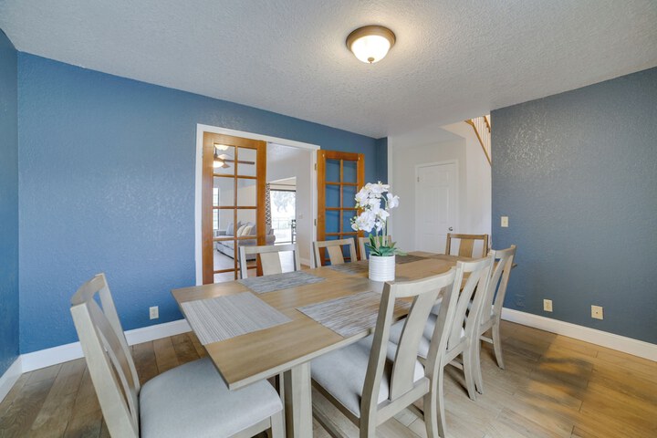 Pet-friendly Hollister Getaway w / Grill!