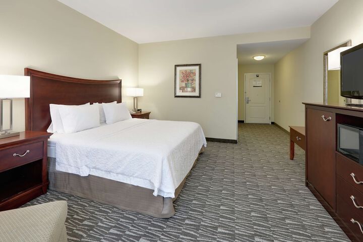 Room 40 of 49