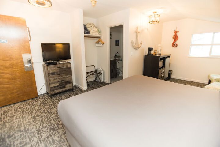Room 147 of 260