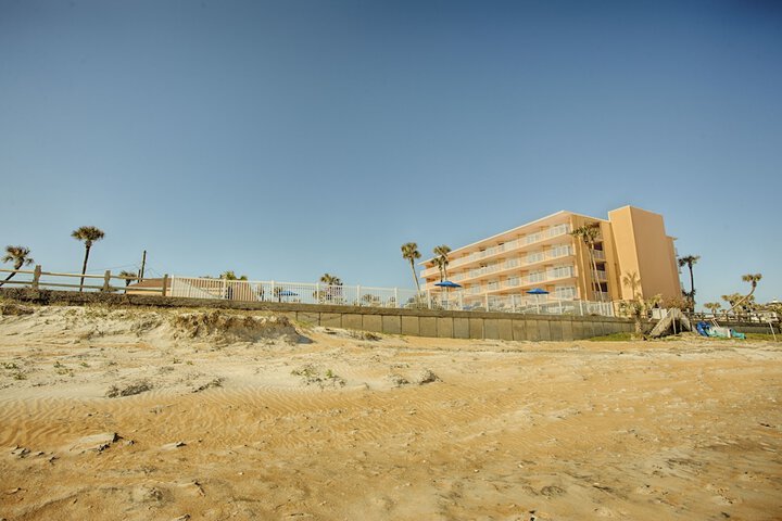 Coral Sands Inn