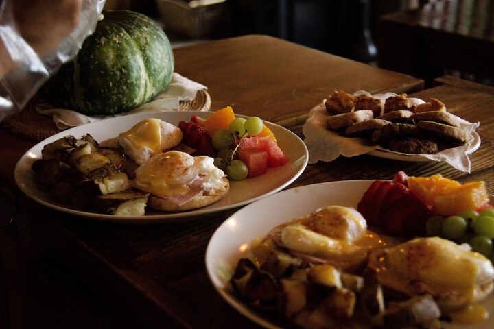 Breakfast/Coffee Service 46 of 74