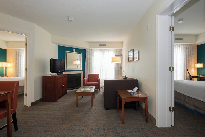 Room 22 of 37