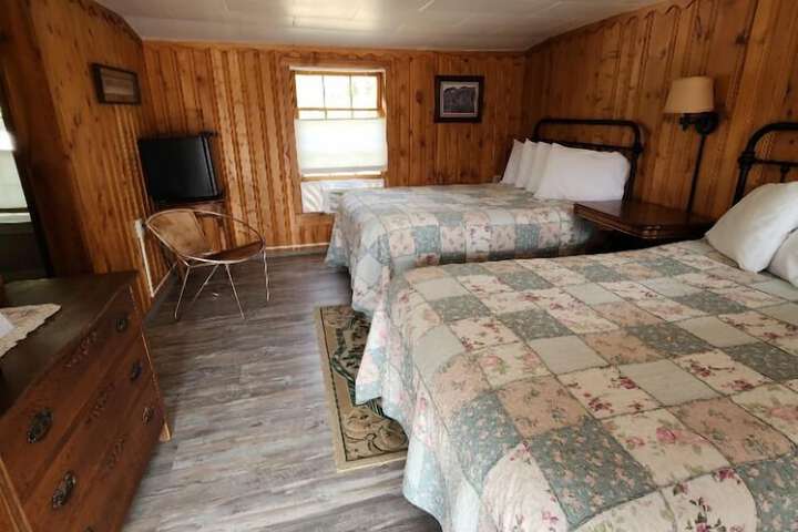 Room 6 of 19