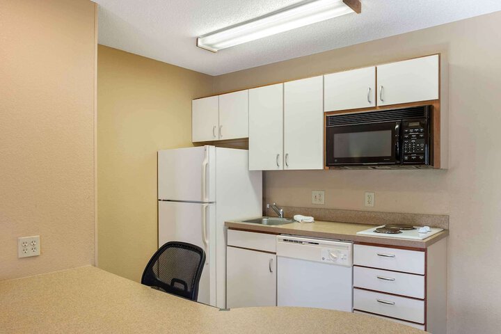 Room 14 of 28