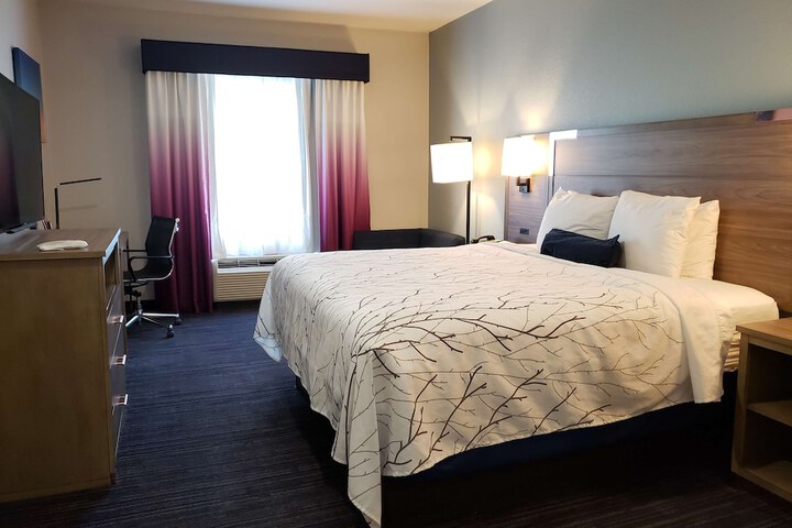Room 11 of 31