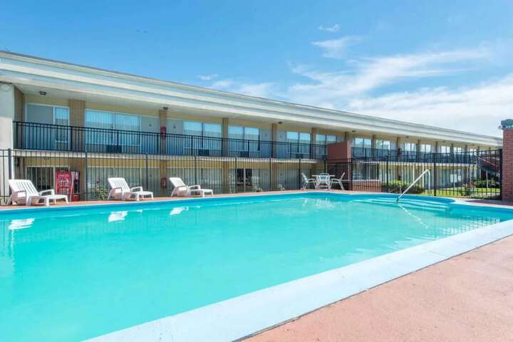 Pool 3 of 16