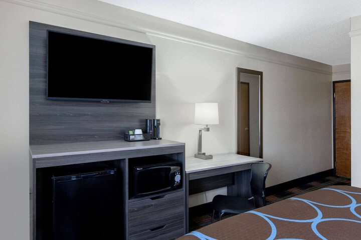 Room 20 of 38