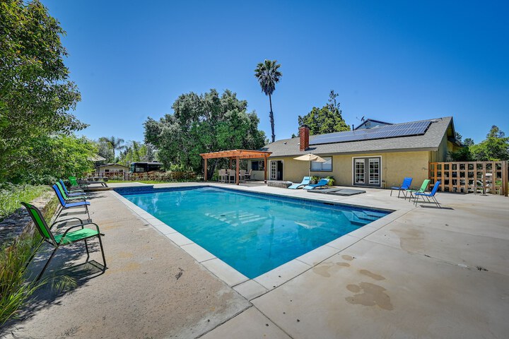 California Getaway w / Private Outdoor Pool