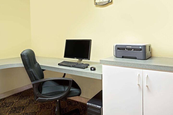 Business Center 24 of 24