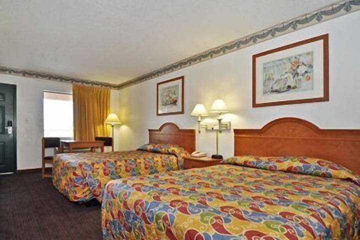 Room 30 of 41