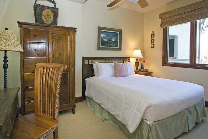 Room 136 of 273