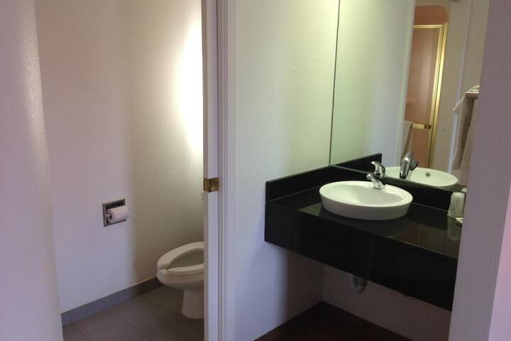 Room 30 of 38