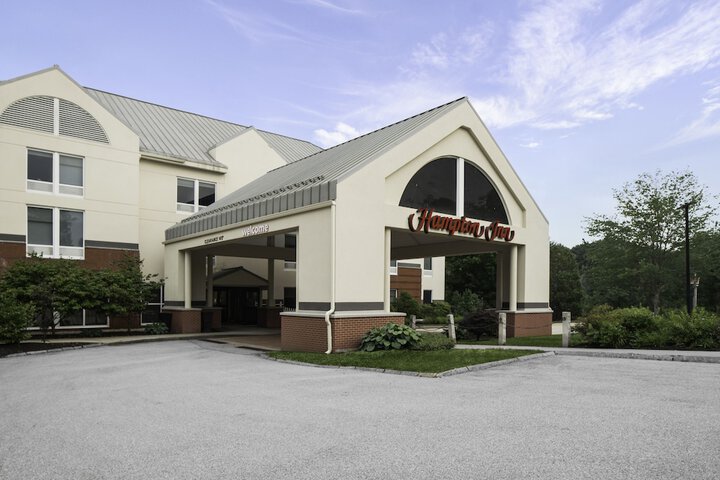 Hampton Inn by Hilton Concord / Bow