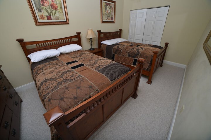 Room 44 of 102