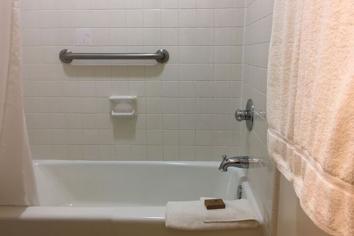 Room 108 of 175
