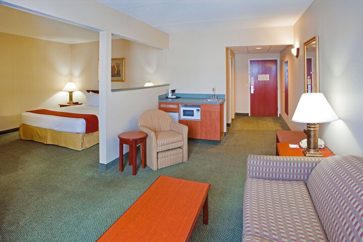 Room 29 of 48