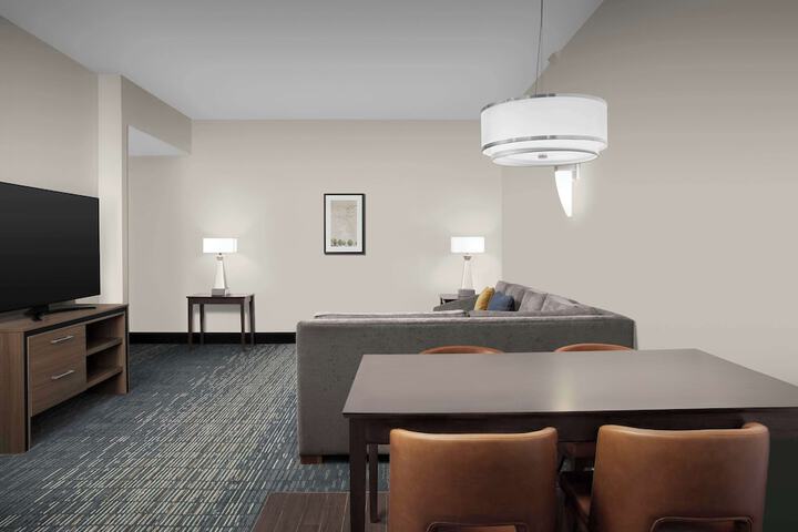 Room 15 of 48