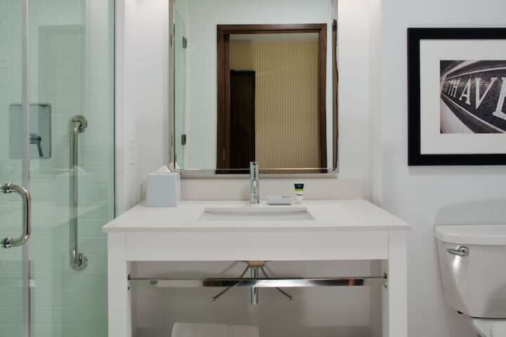 Room 14 of 18