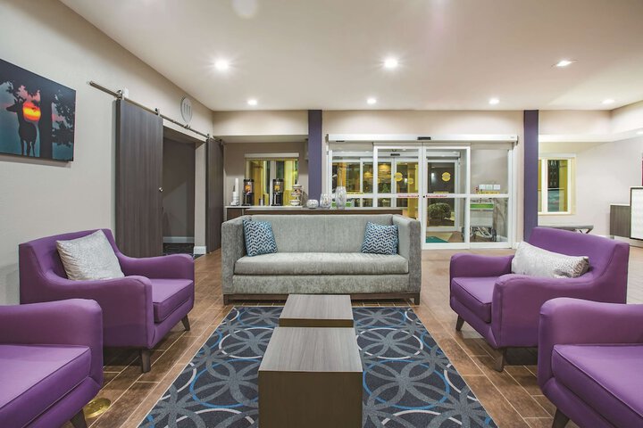 Hotel Interior 9 of 31