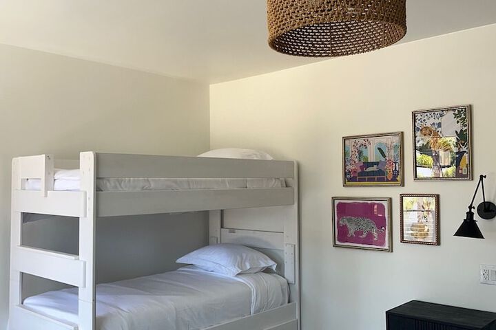 Room 19 of 34