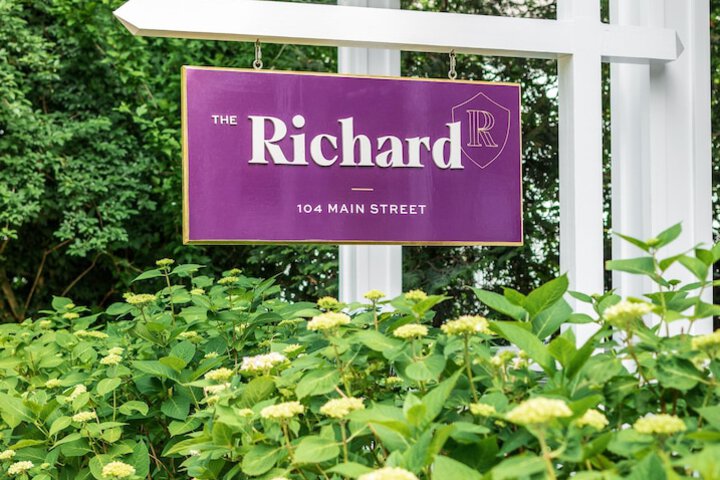 The Richard The Edgartown Collection