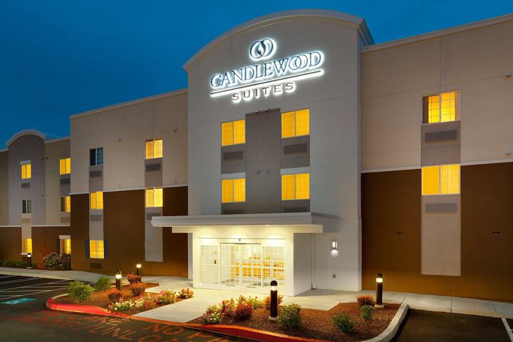 Hotel 2 of 51
