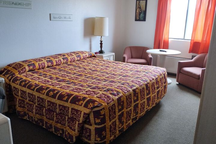 Room 28 of 32