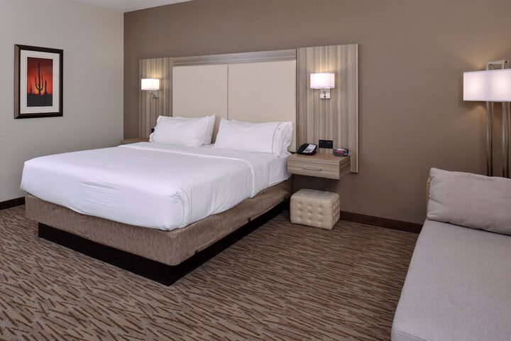 Room 25 of 57