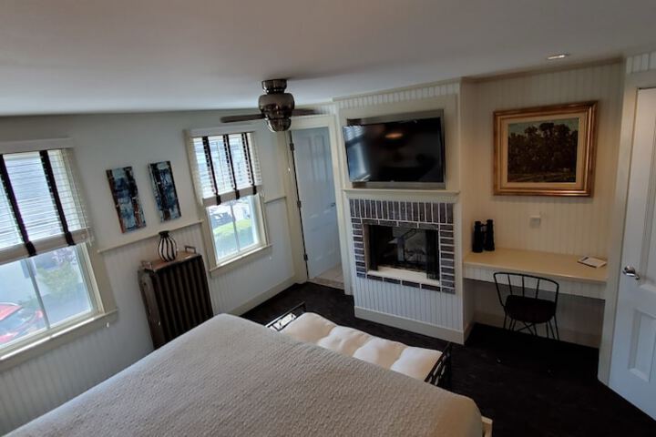 Room 42 of 126
