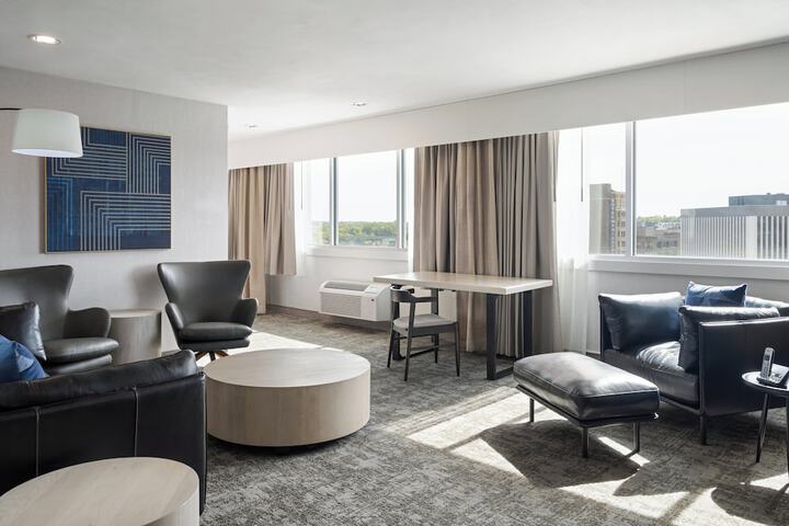Holiday Inn Sioux Falls-City Centre by IHG