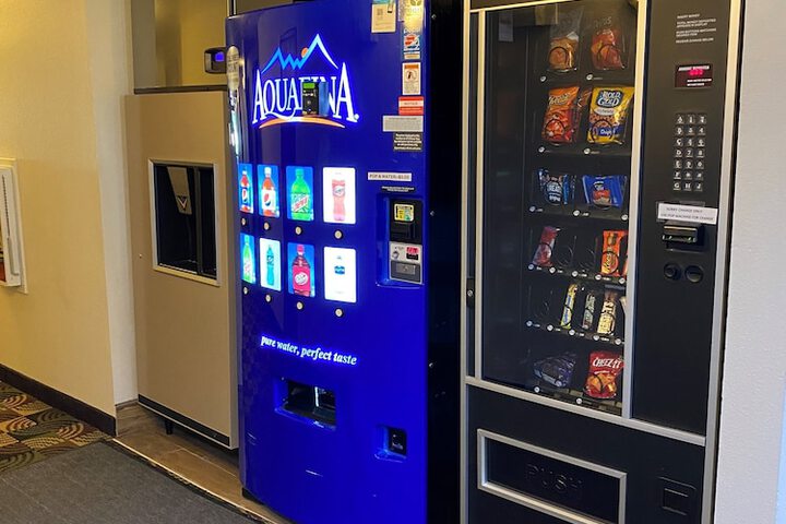 Super 8 by Wyndham Independence IA