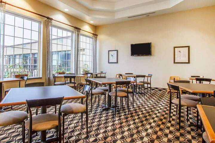 QUALITY INN AND SUITES