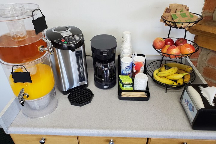 Breakfast/Coffee Service 41 of 46