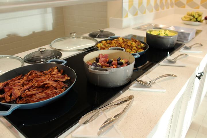 Breakfast/Coffee Service 25 of 29