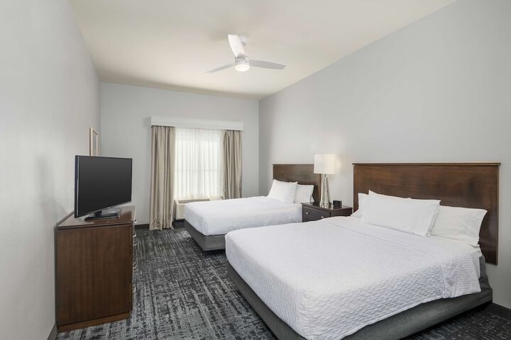 Room 32 of 53