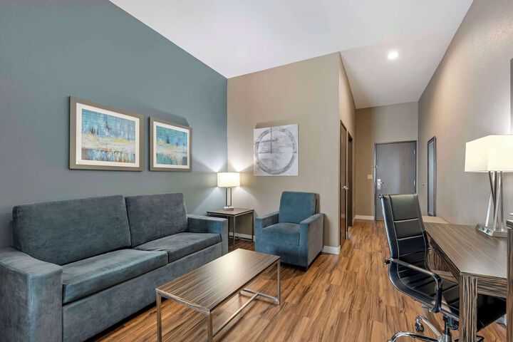 Room 10 of 48