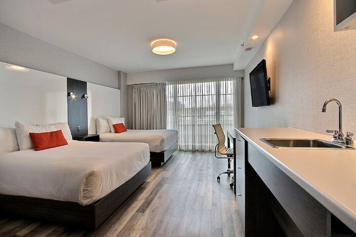 Room 48 of 107