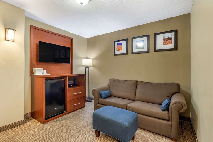 Room 26 of 32