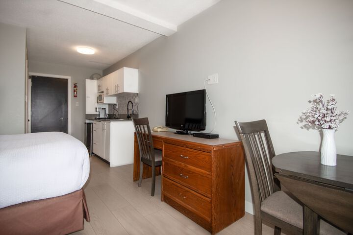 Room 21 of 32