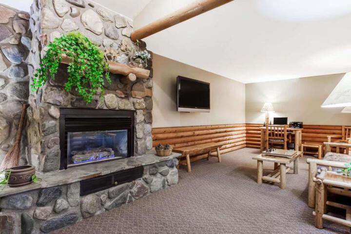 Sandpoint Inn