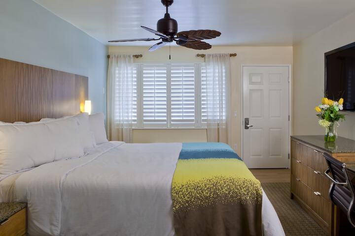 Room 10 of 30