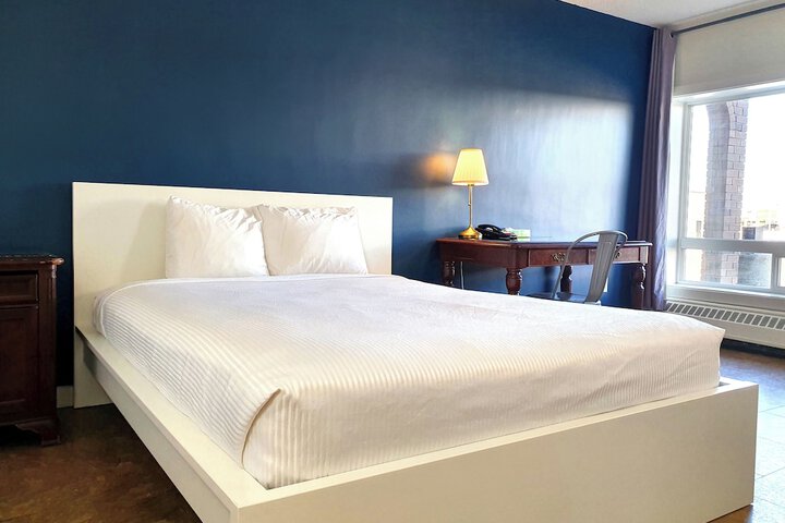 Room 120 of 174