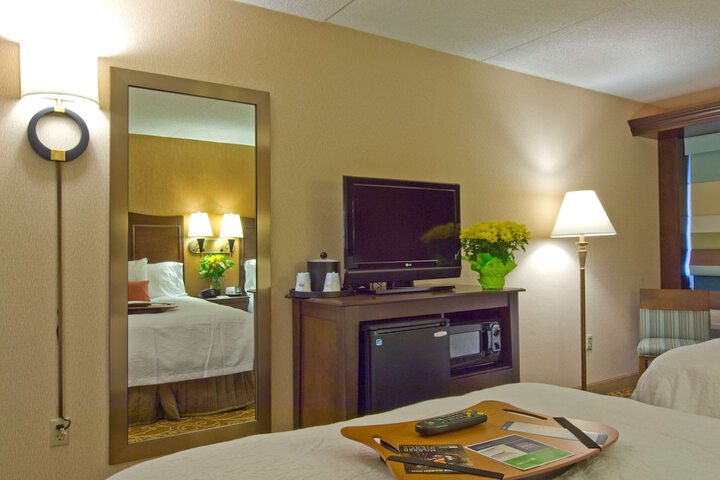 Room 38 of 77