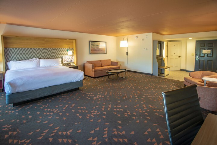 Holiday Inn Pensacola - University Area by IHG