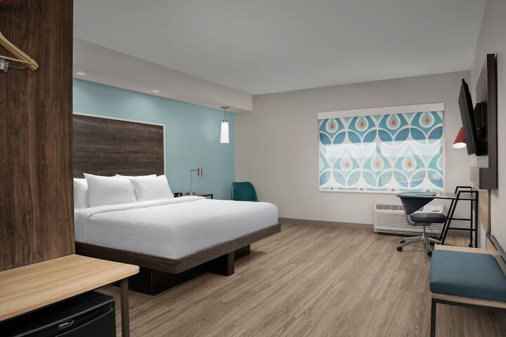 Room 17 of 47