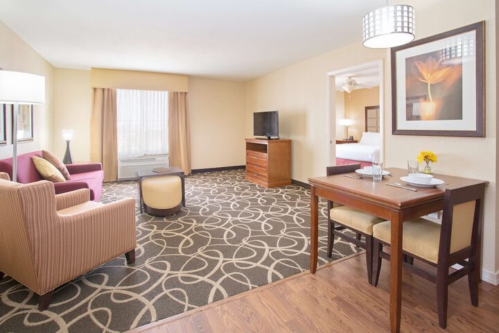 Room 11 of 23