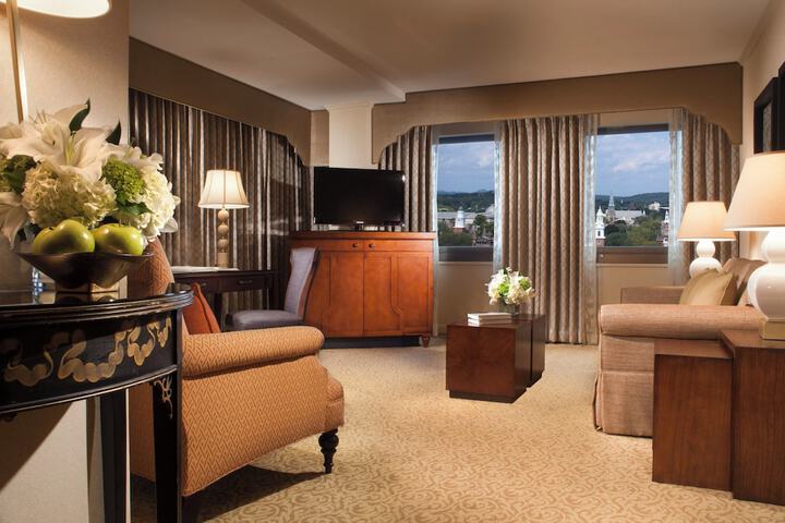 Omni New Haven Hotel at Yale