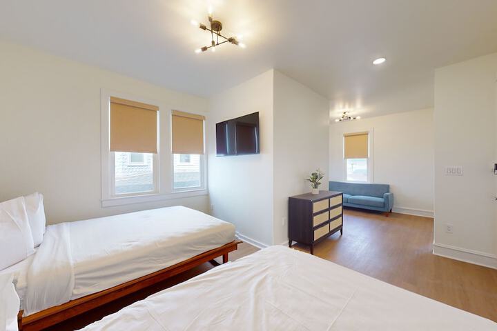 Room 26 of 45